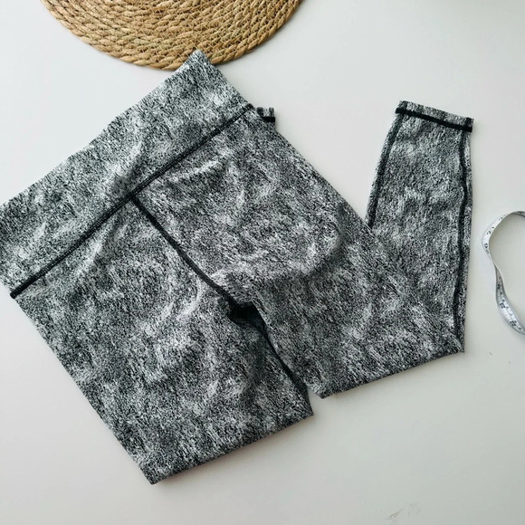 GapFit Shine Jacquard Leggings Size Small - Picture 9 of 10